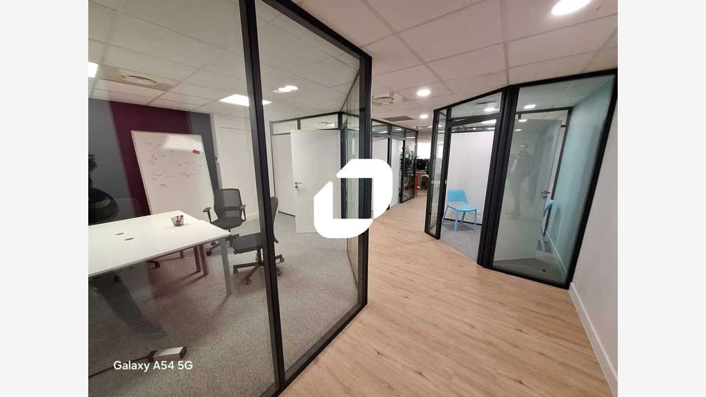 A louer Bureaux 177m² Issy les moulineaux