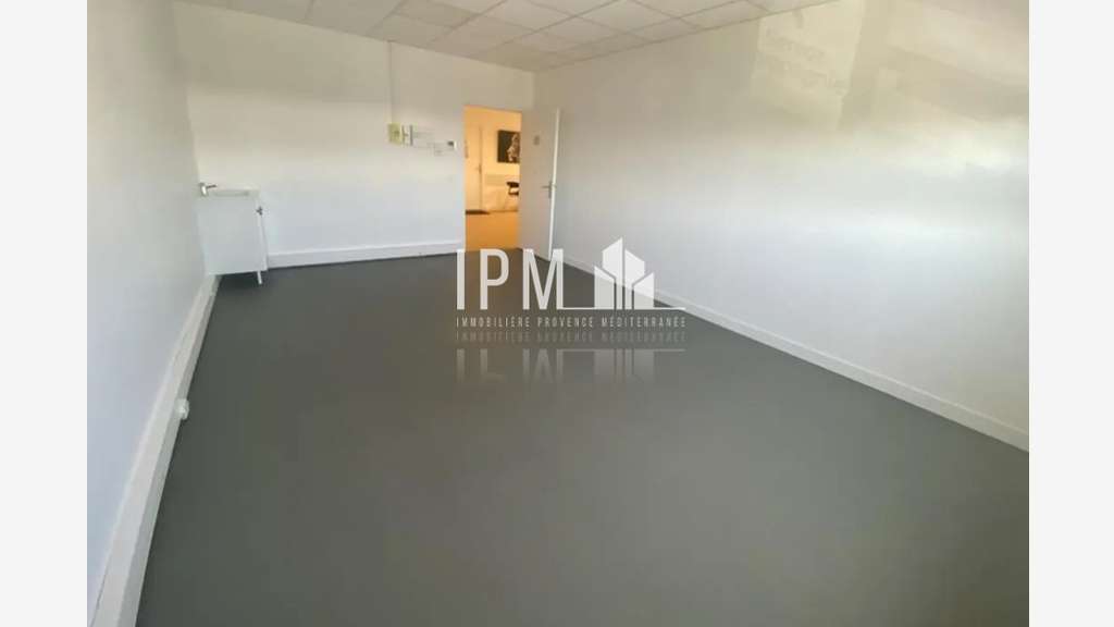 A louer bureaux 25m² Zone du Tubé à Istres