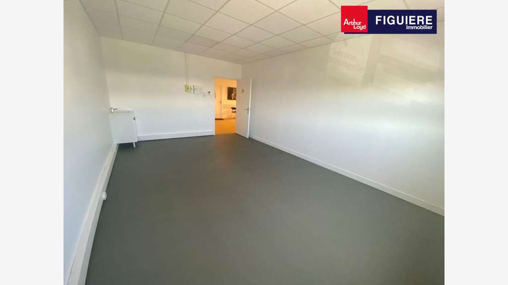 Bureau 22m² à louer zone du Tubé à Istres