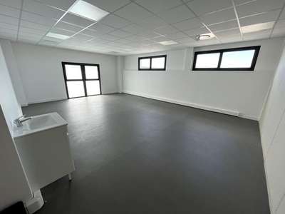 A louer bureaux 56m² R+1 à Istres