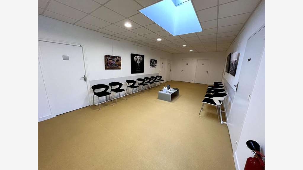 A louer bureaux 56m² R+1 à Istres