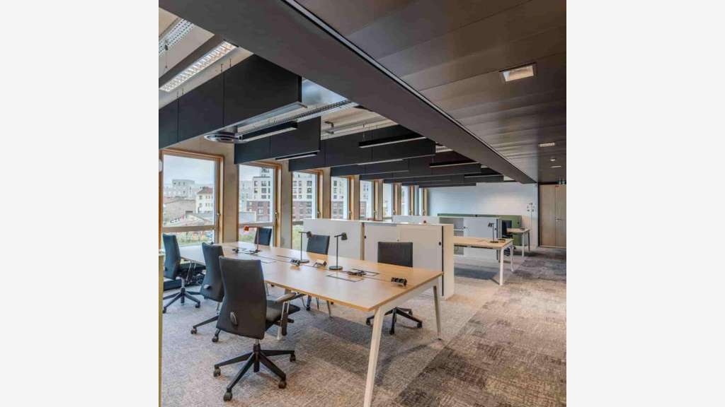 À louer bâtiment Yuri bureaux divisibles 1341m²