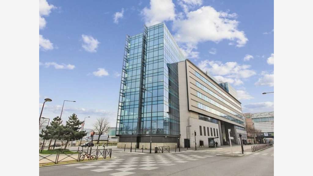 À louer bureaux de 669 à 744m² à Ivry
