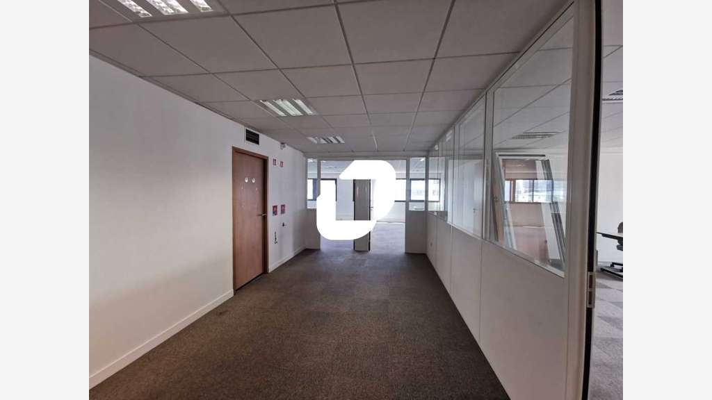 A louer Bureaux 1321m² Ivry sur seine