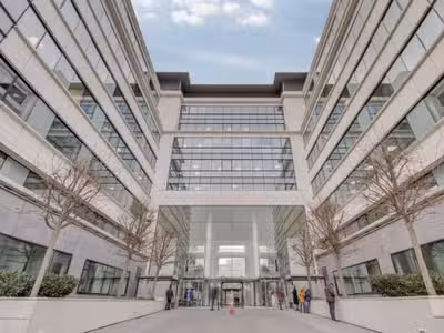 À louer – Bureaux de 123 à 1 930 m² à Ivry-