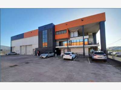 A louer bureaux 34m² R+2 à Baie-Mahault Jarry