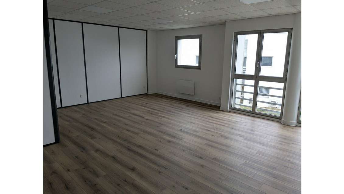 Bureau 200m² à louer Technopole du Futuroscope