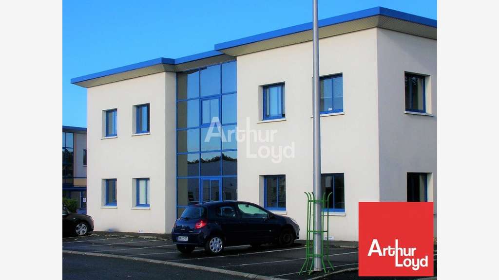 bureaux excellente visibilité à louer Jaunay-Clan