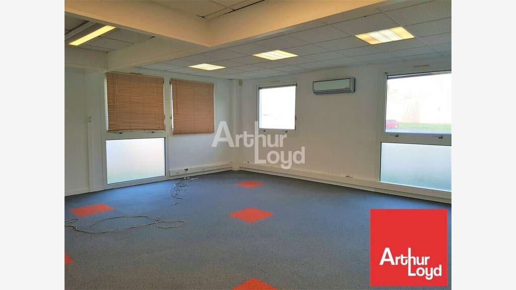 Bureaux 122m² à louer Zone de Chalembert A10