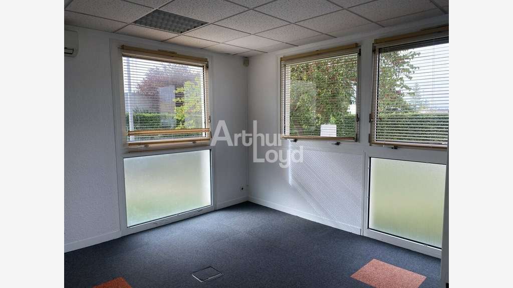 Bureaux 122m² à louer Zone de Chalembert A10