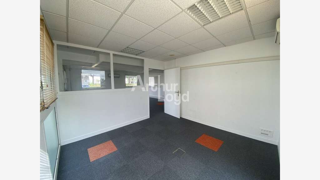 Bureaux 122m² à louer Zone de Chalembert A10