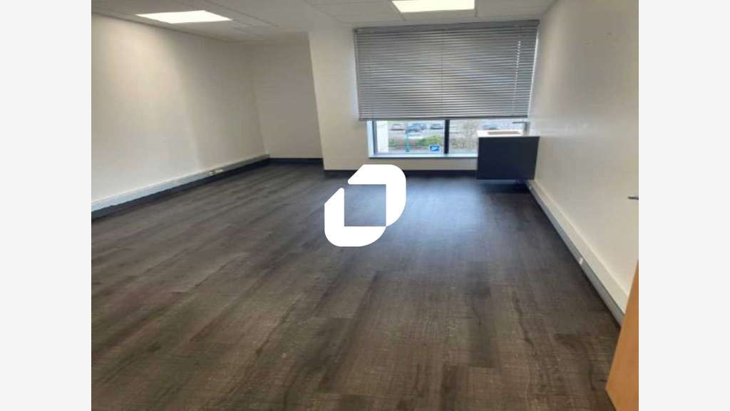 A louer Bureaux 81m² Jossigny