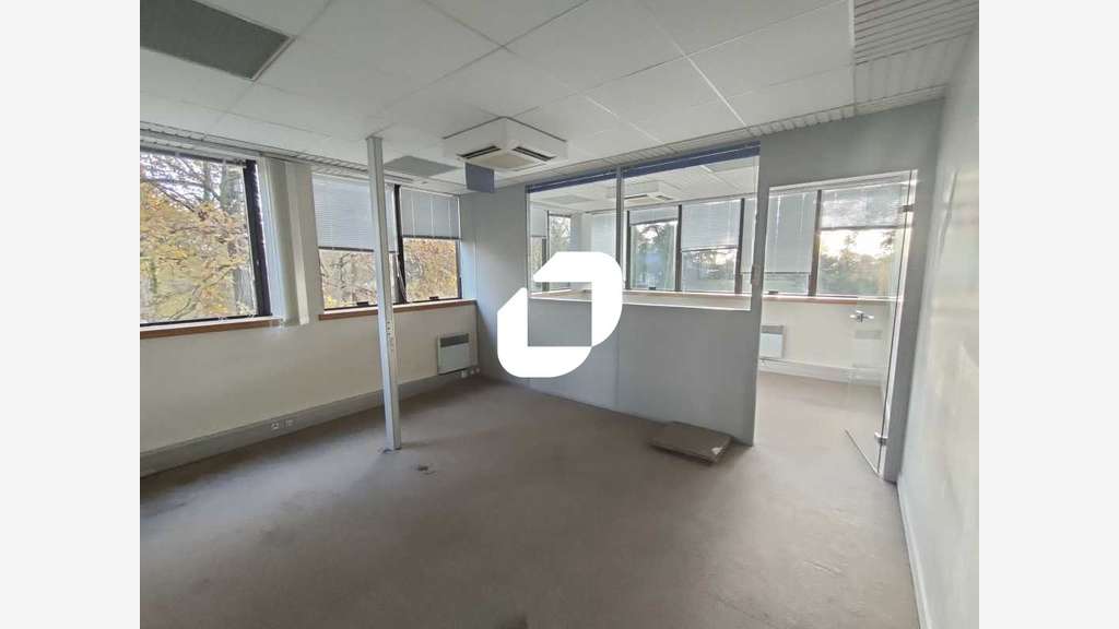 A louer Bureaux 706m² Jouy en josas