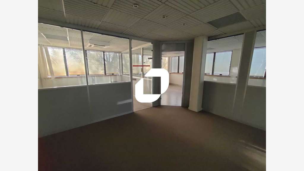A louer Bureaux 706m² Jouy en josas