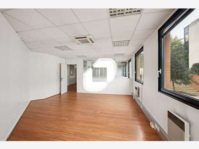 A louer Bureaux 217m² Jouy en josas