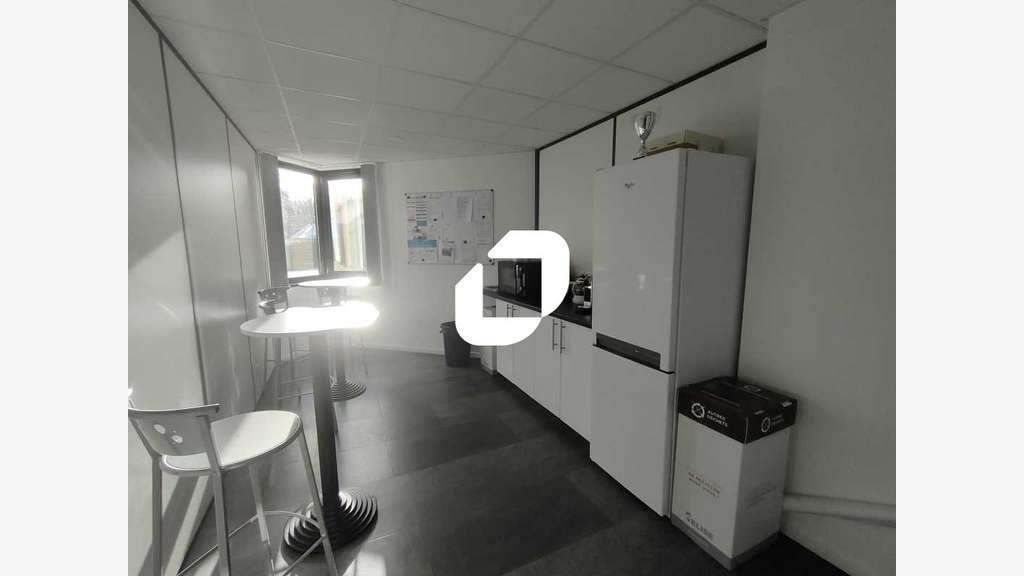 A louer Bureaux 169m² Jouy en josas