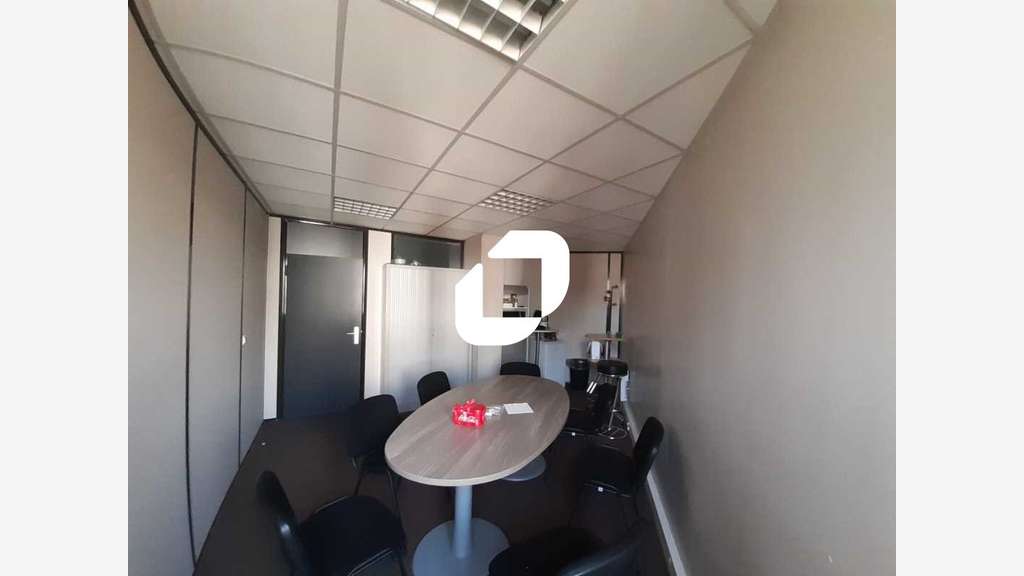 A louer Bureaux 200m² Jouy en josas