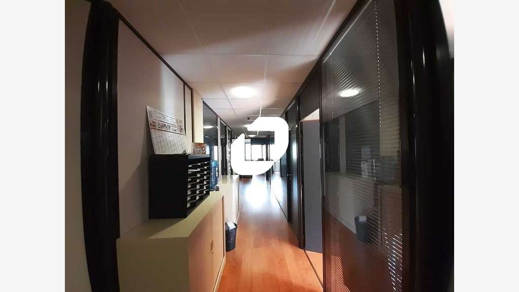 A louer Bureaux 200m² Jouy en josas