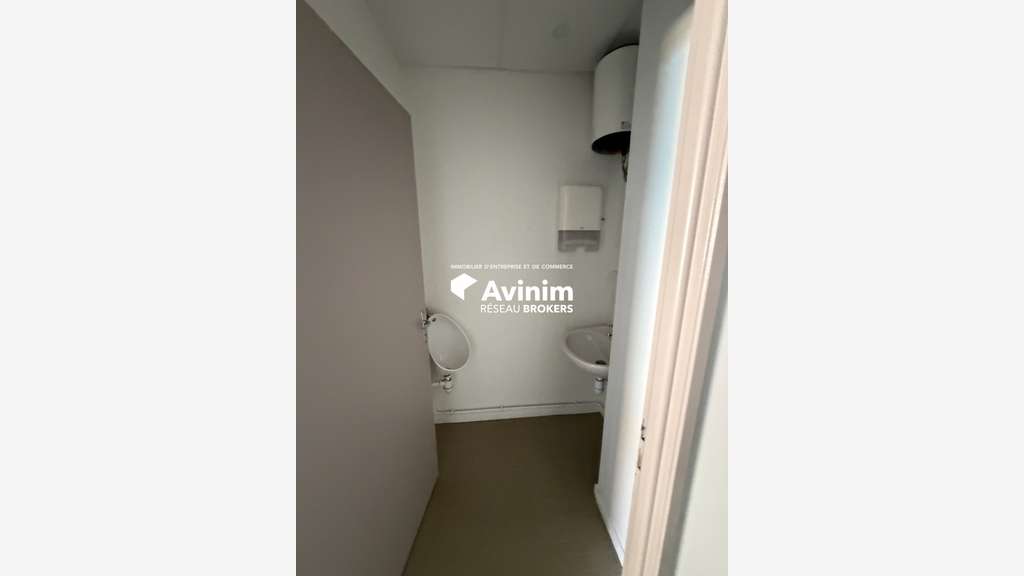 A louer bureaux fonctionnels 206m² L'Isle-Jourdain