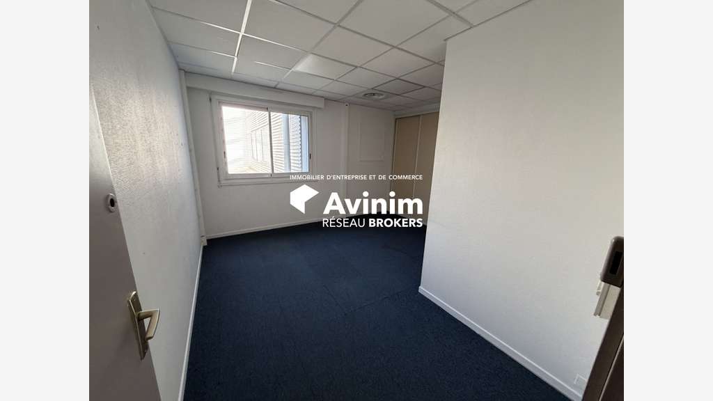 A louer bureaux fonctionnels 206m² L'Isle-Jourdain