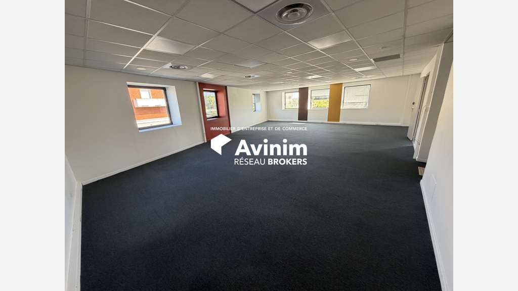A louer bureaux fonctionnels 206m² L'Isle-Jourdain