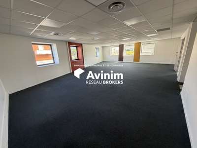A louer bureaux fonctionnels 206m² L'Isle-Jourdain