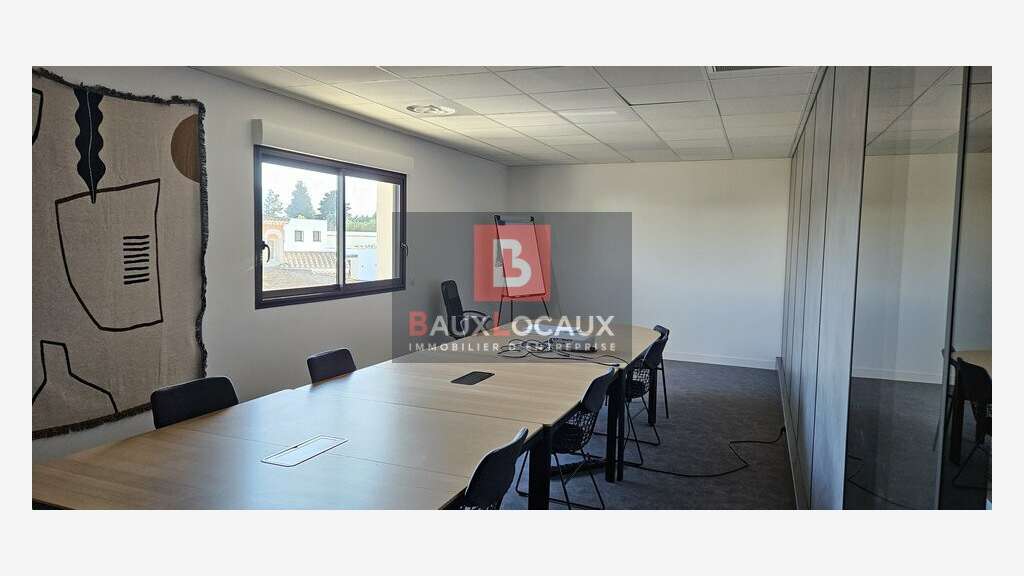 Immeuble de bureaux à louer à L'Isle-sur-la-Sorgue