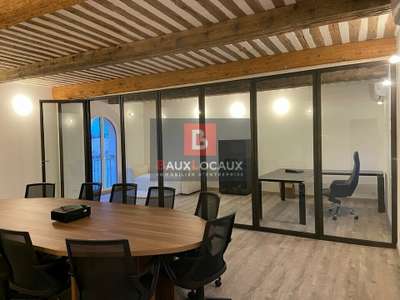 A louer local pro 183m² lumineux Isle-sur-Sorgue