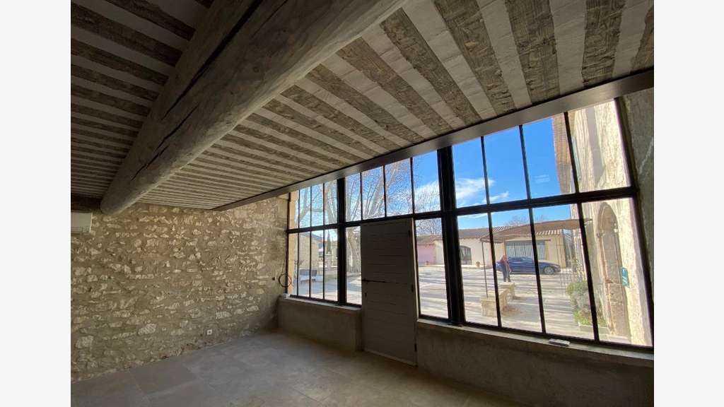 À louer bureaux de 42 à 136m² L'Isle-sur-la-Sorgue