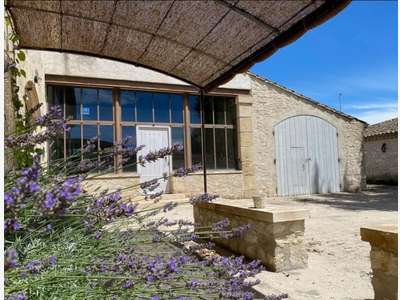 À louer bureaux de 42 à 136m² L'Isle-sur-la-Sorgue