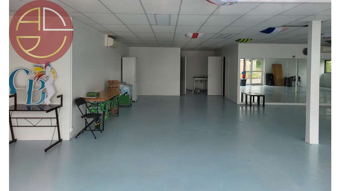 A louer local commercial lumineux 212m² à L'Union