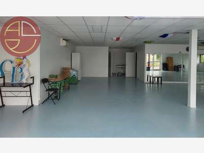 A louer local commercial lumineux 212m² à L'Union