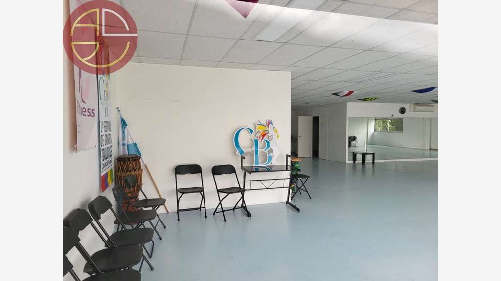 A louer local commercial lumineux 212m² à L'Union
