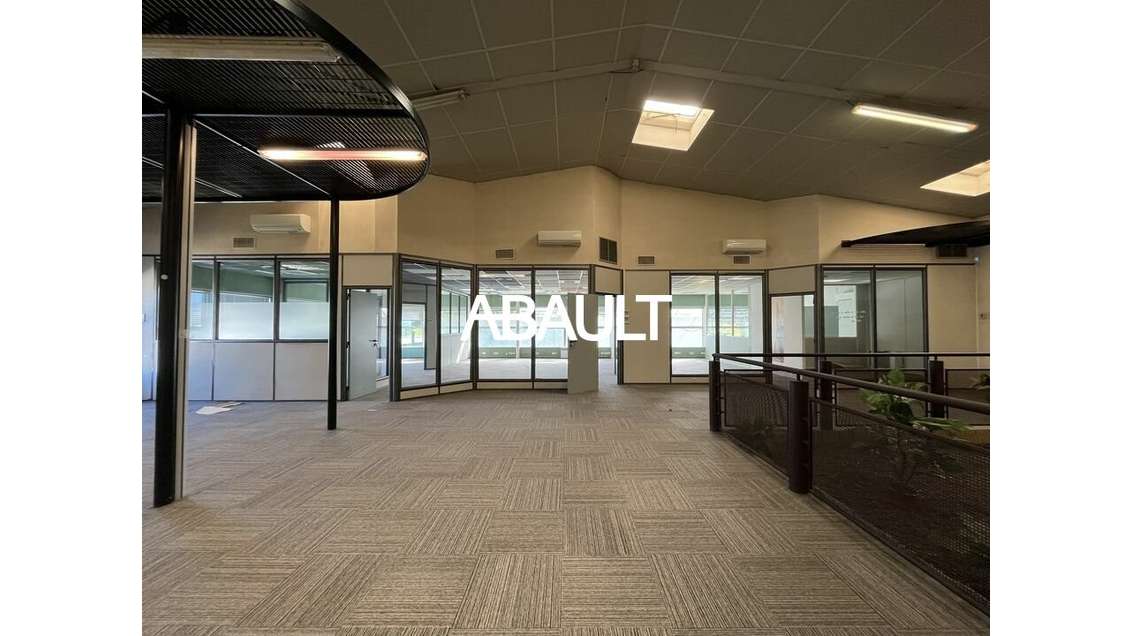 Bureaux 310m² à louer à L'Union