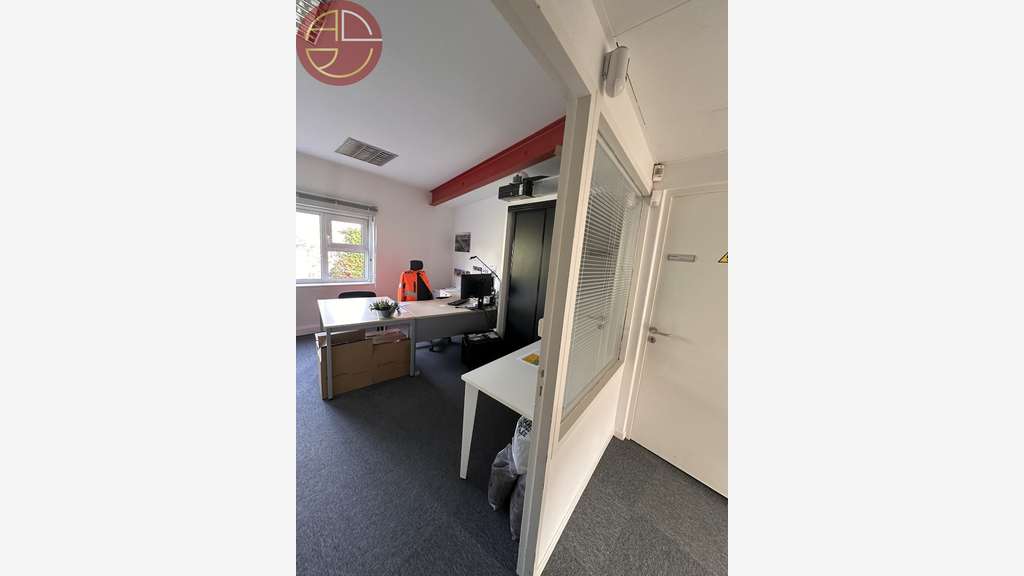 Bureaux 380m² sur terrain clos 4 000m² à L'Union