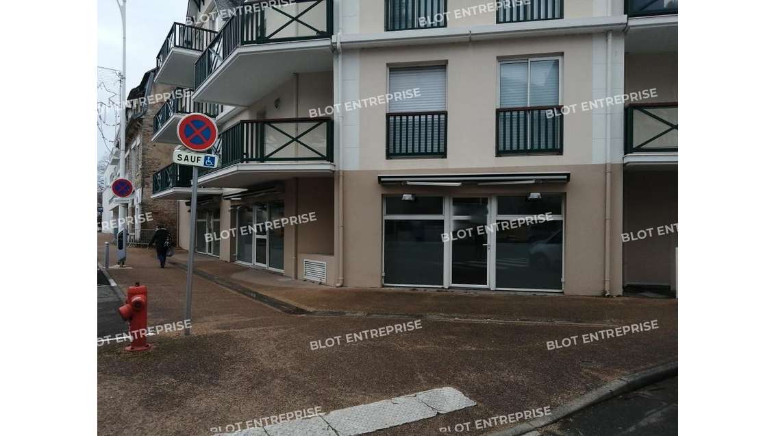 A louer locaux 113m² à La Baule Av de Gaulle