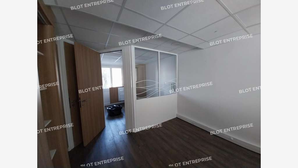 A louer bureaux 57m² à La Baule proche Gare