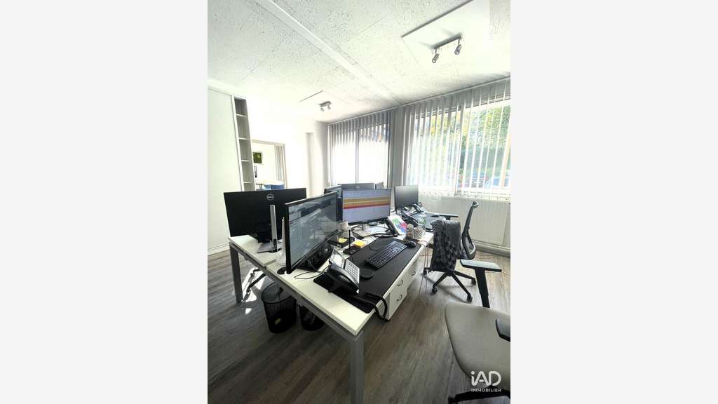Bureau à La Celle-Saint-Cloud
