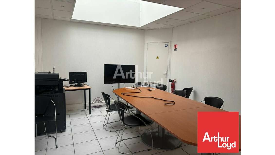 Bureaux 600m² à louer à La Chaize-le-Vicomte