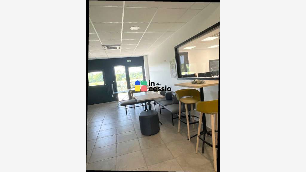 A louer bureaux 118m² Le Mans Nord accès A11