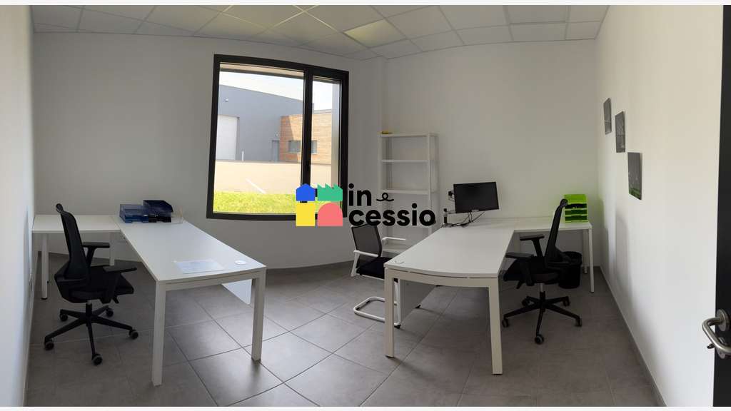 A louer bureaux 118m² Le Mans Nord accès A11