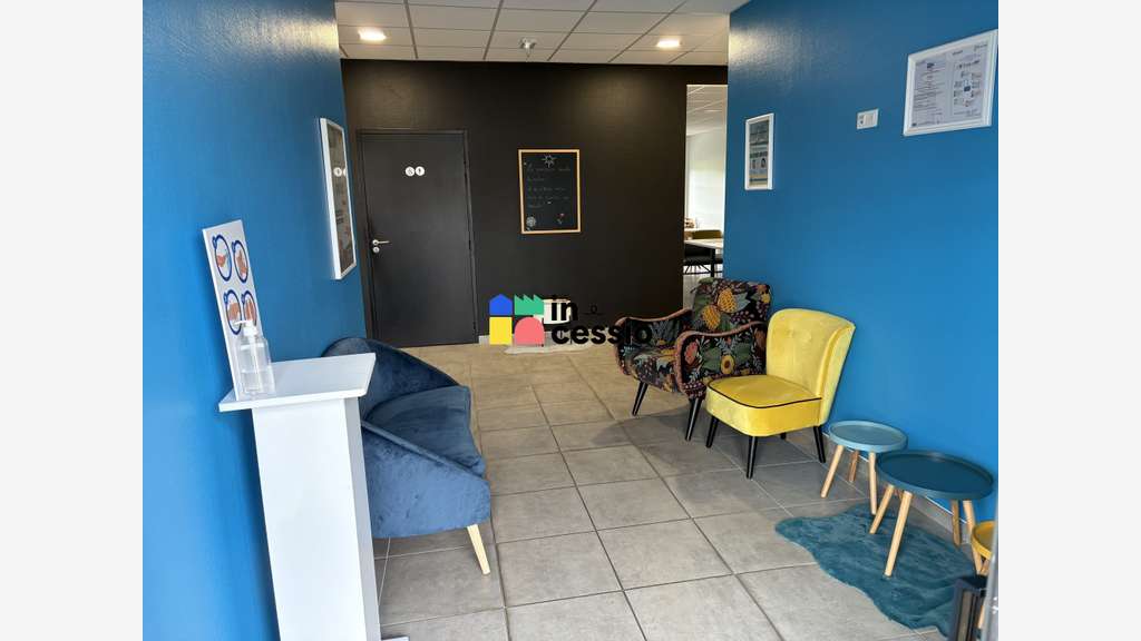 A louer bureaux 118m² Le Mans Nord accès A11