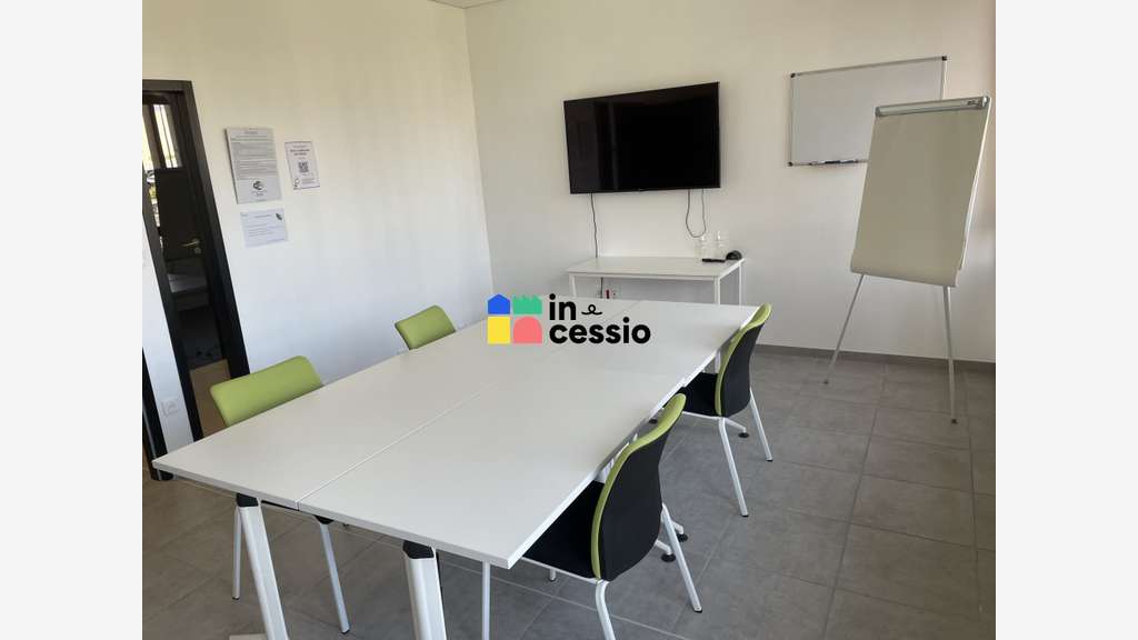 A louer bureaux 118m² Le Mans Nord accès A11