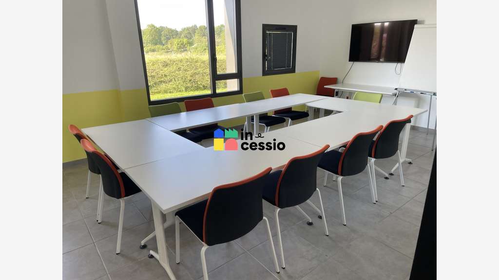 A louer bureaux 118m² Le Mans Nord accès A11