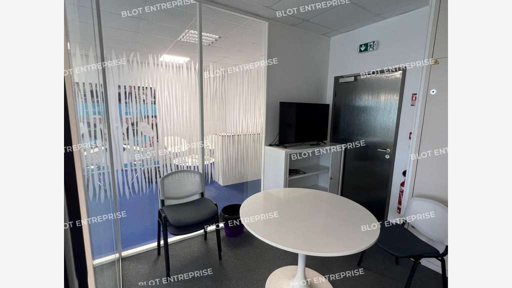 A louer bureaux 456m² R+1 à La Chapelle-sur-Erdre