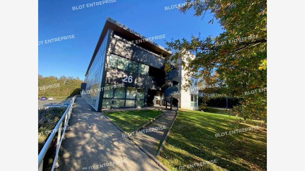 A louer bureaux 2352m² divisibles ZAC Erdre Active