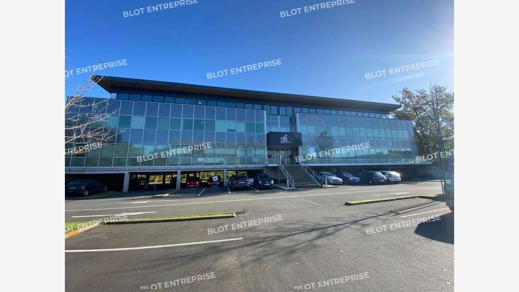 A louer bureaux 2352m² divisibles ZAC Erdre Active