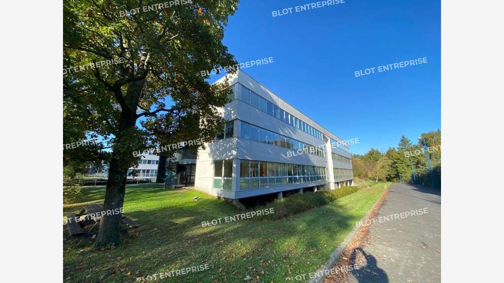 A louer bureaux 2352m² divisibles ZAC Erdre Active
