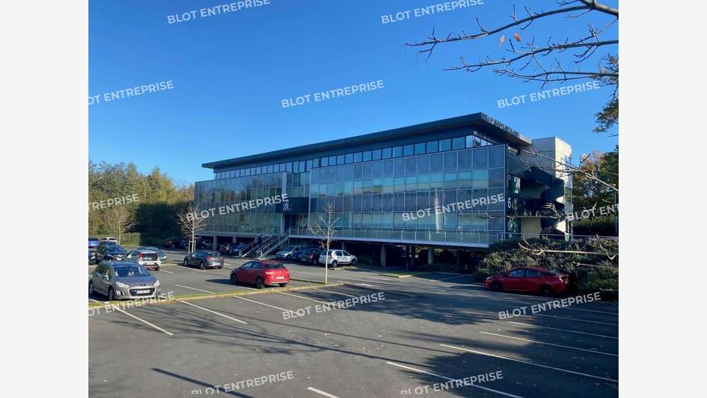 A louer bureaux 2352m² divisibles ZAC Erdre Active
