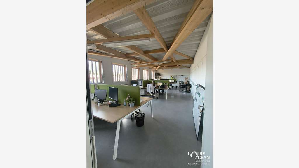 A louer bureaux récents de 500m² à La Chevrolière